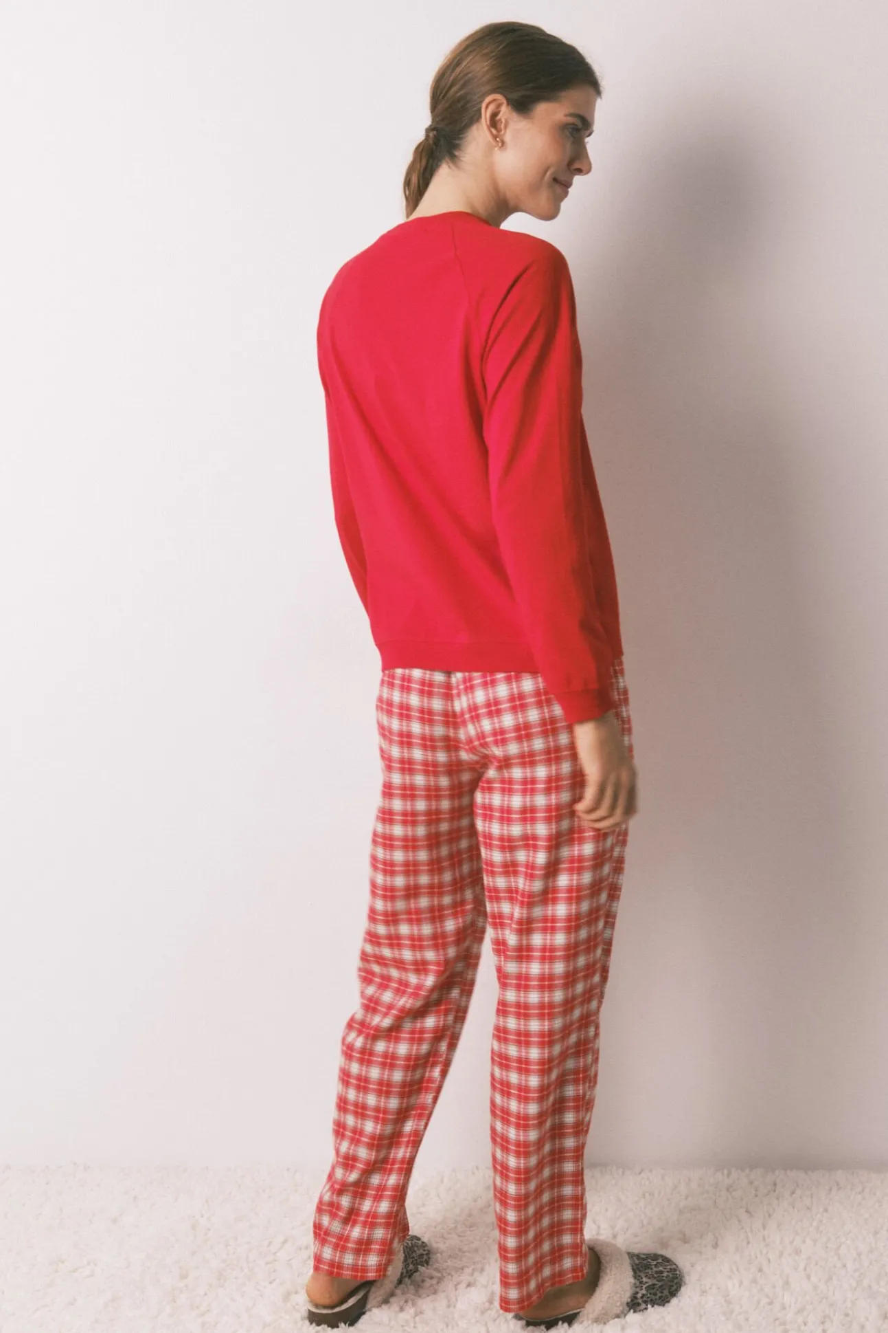 Pijama largo 100% algodón rojo cuadros Snoopy