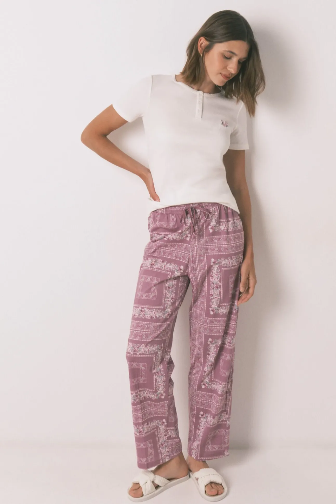 Pijama largo algodón estampado flores