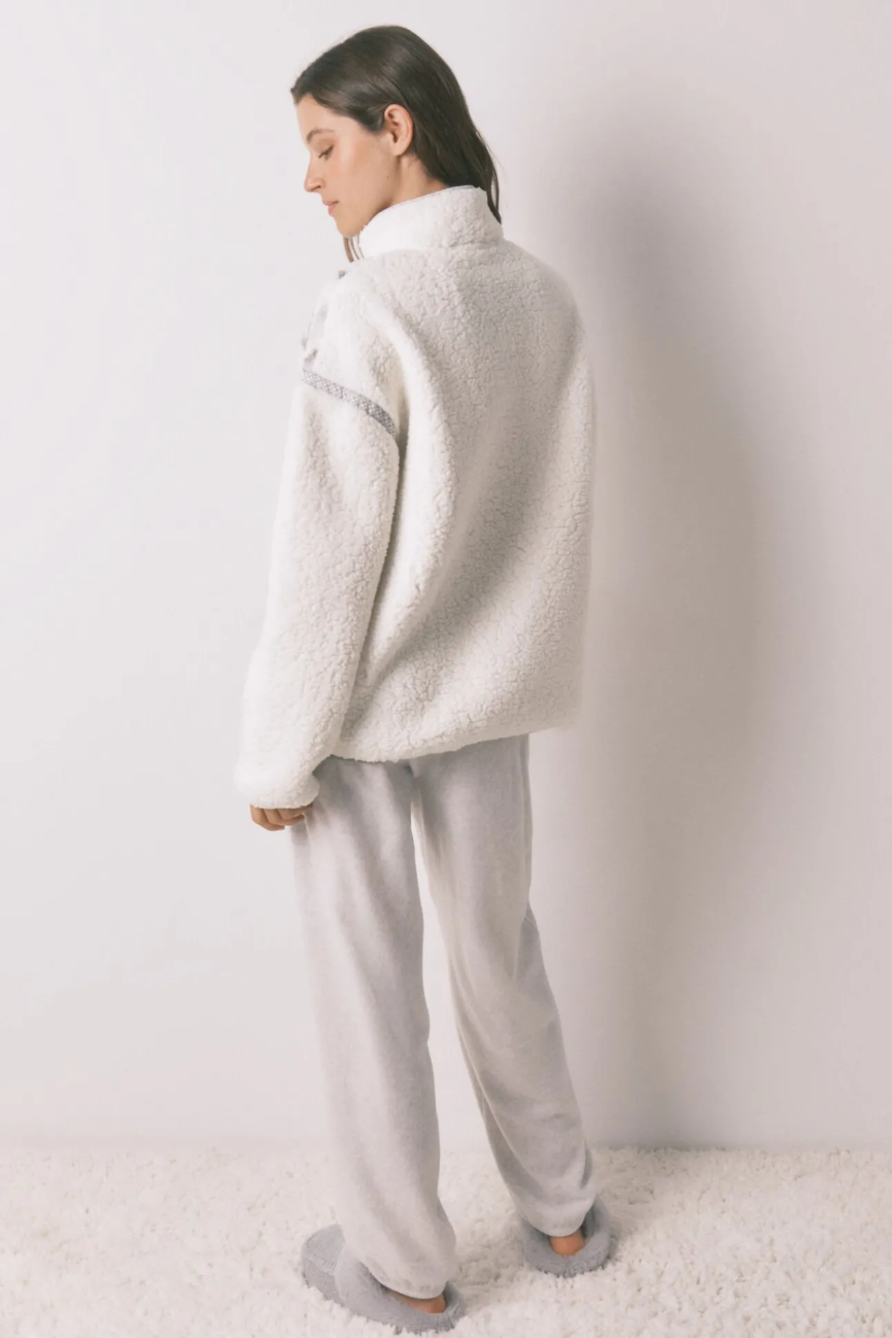 Pijama largo borrego y polar Snoopy