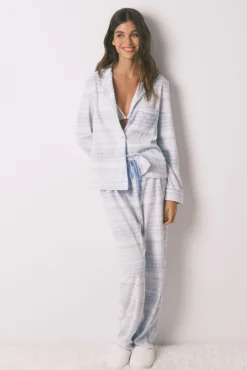 Pijama largo camisero polar cenefa