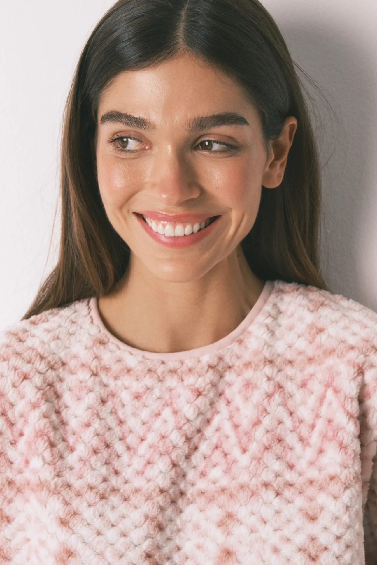 Pijama largo polar rosa cenefa