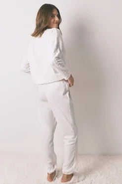 Pijama largo polar suave blanco