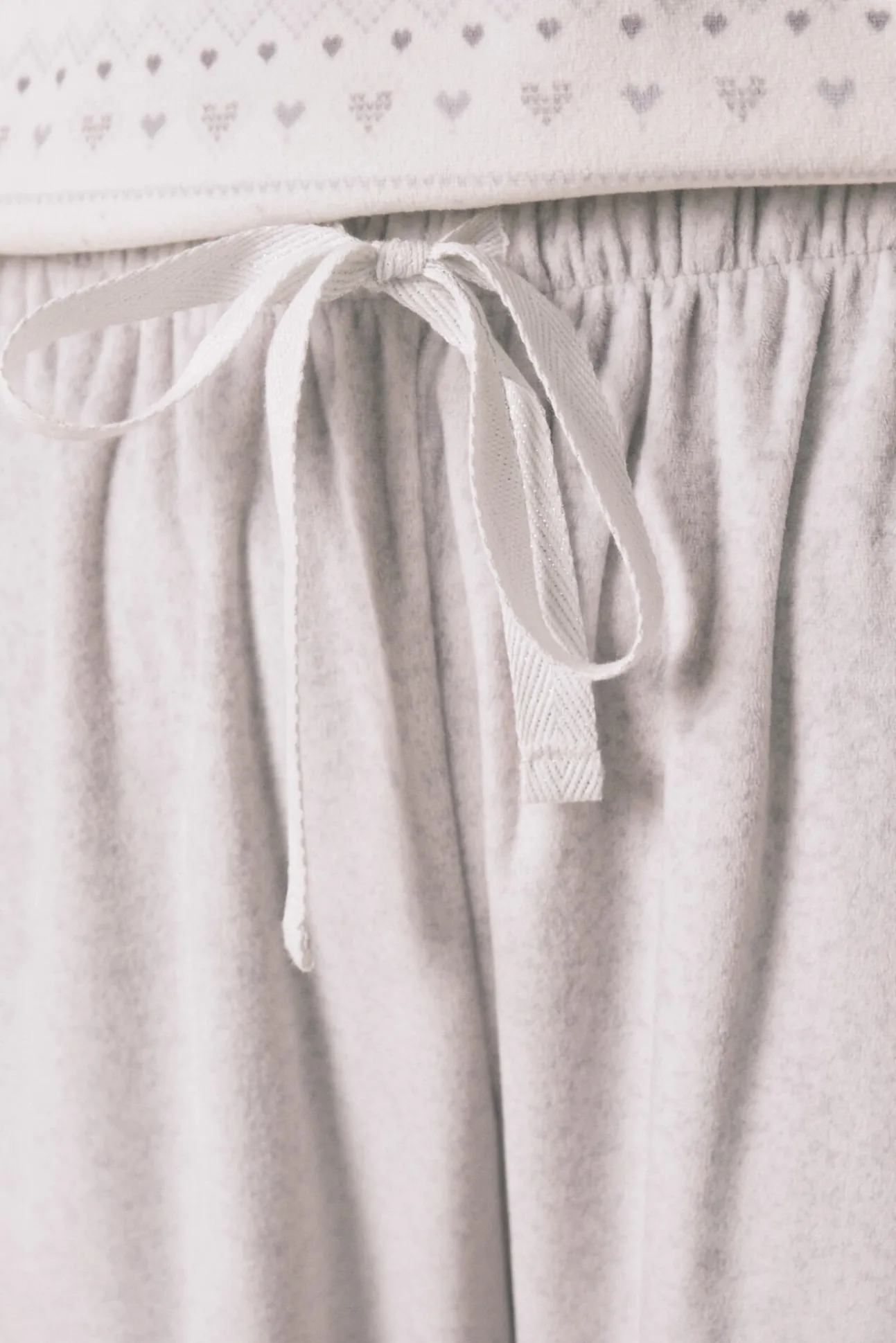 Pijama largo polar suave cenefas gris