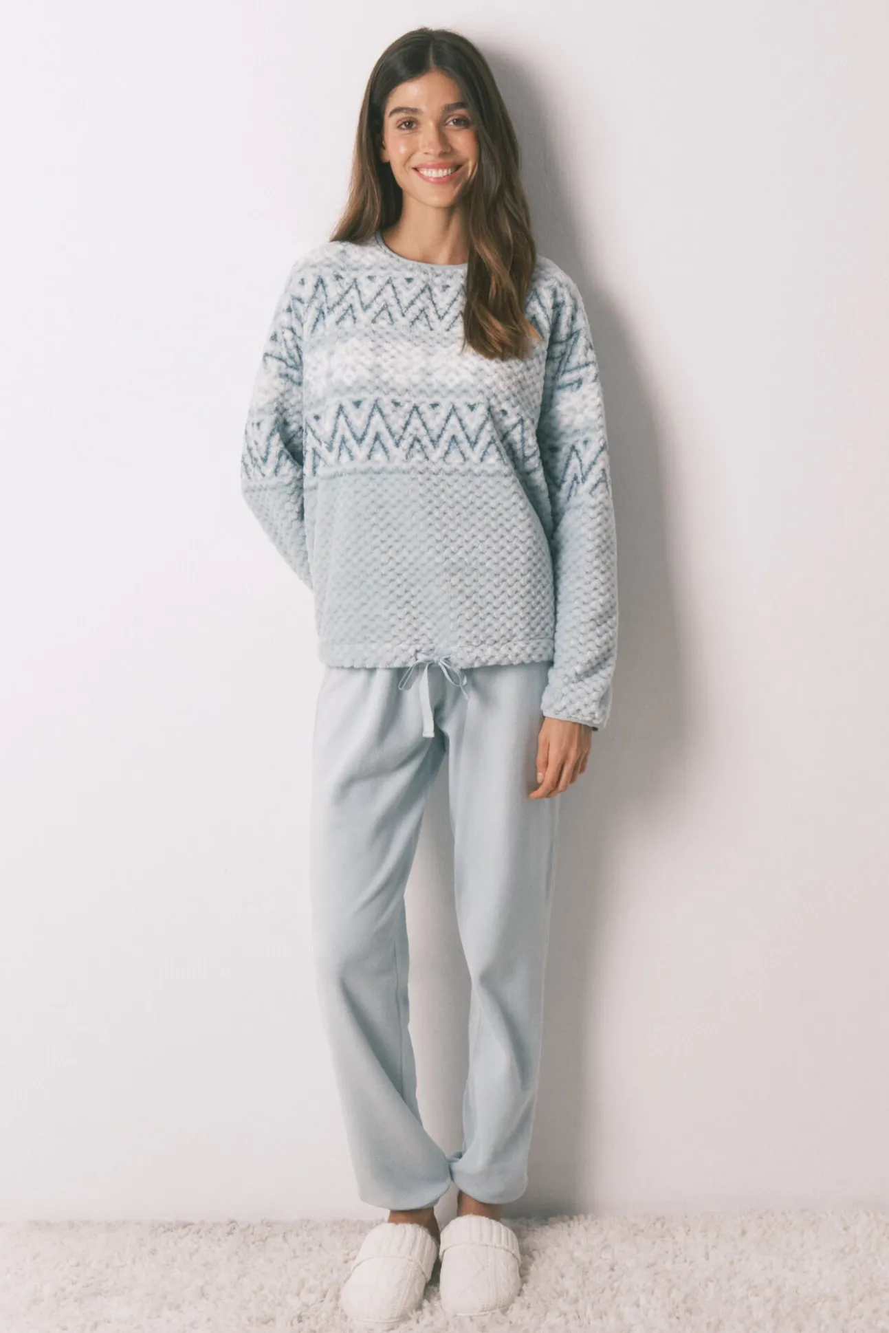 Pijama largo polar verde cenefa