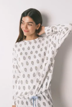 Pijama largo super soft flores