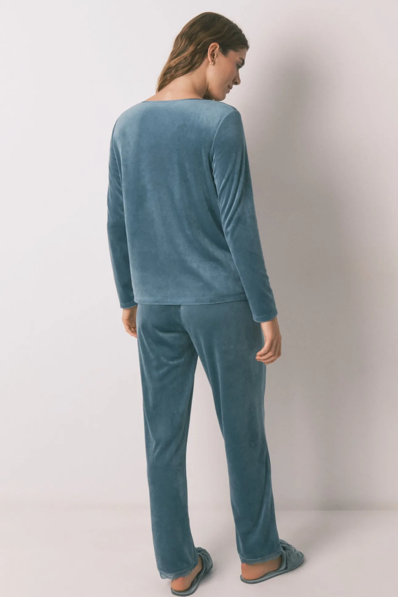 Pijama largo terciopelo verde