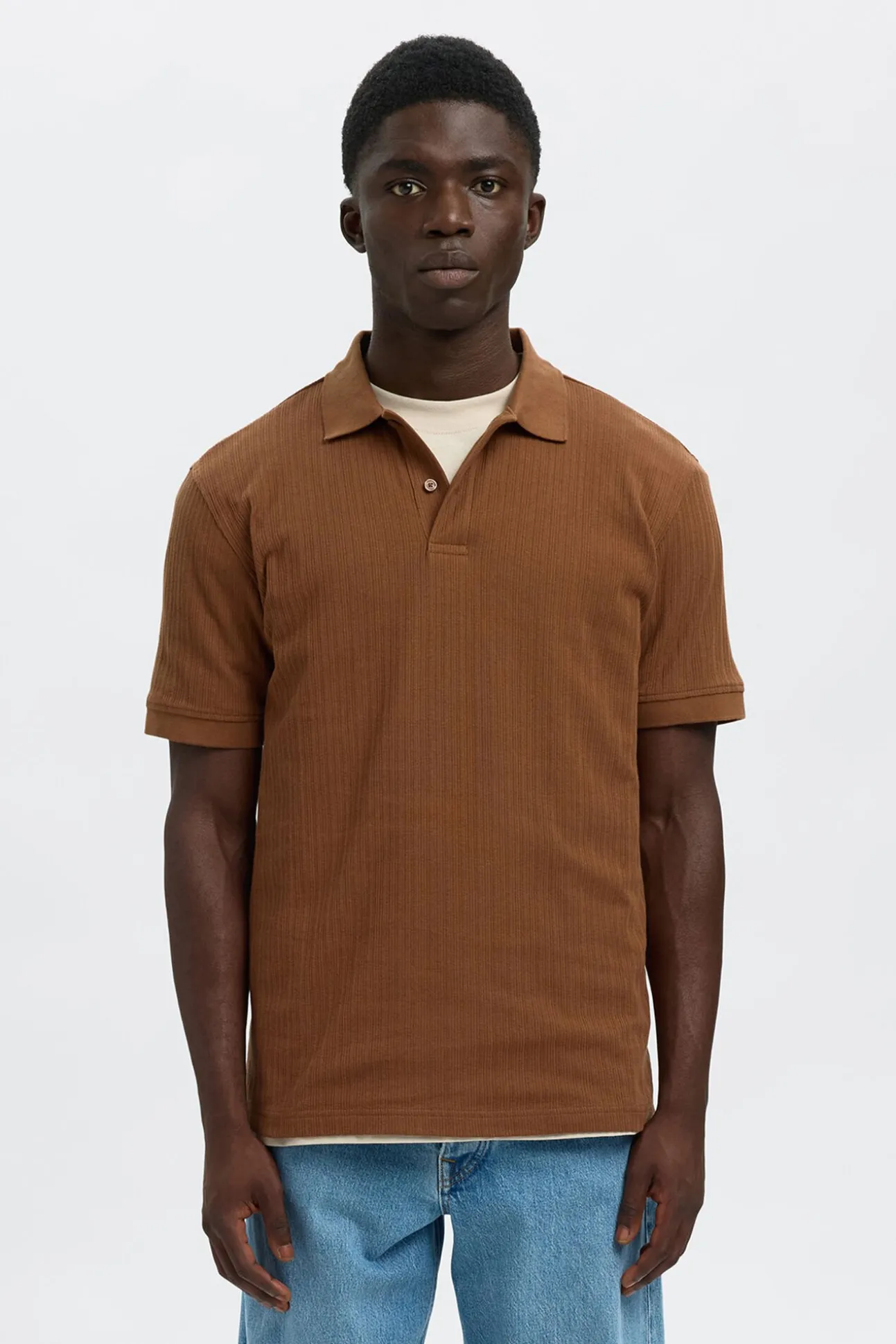 Polo Rib de manga corta Regular Fit.