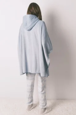 Poncho corto polar relieve azul