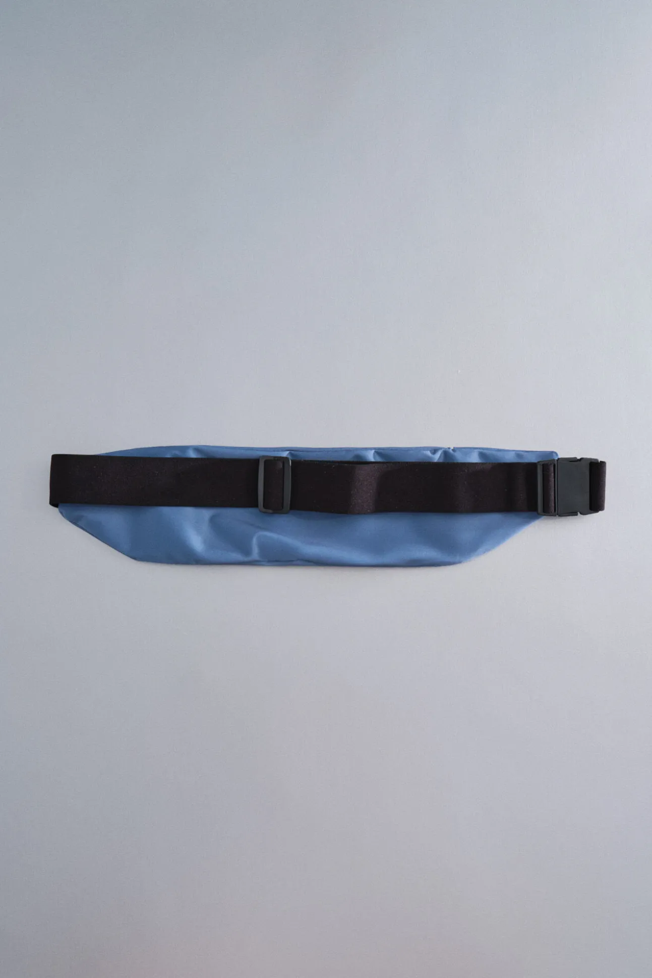 Riñonera azul metalizado