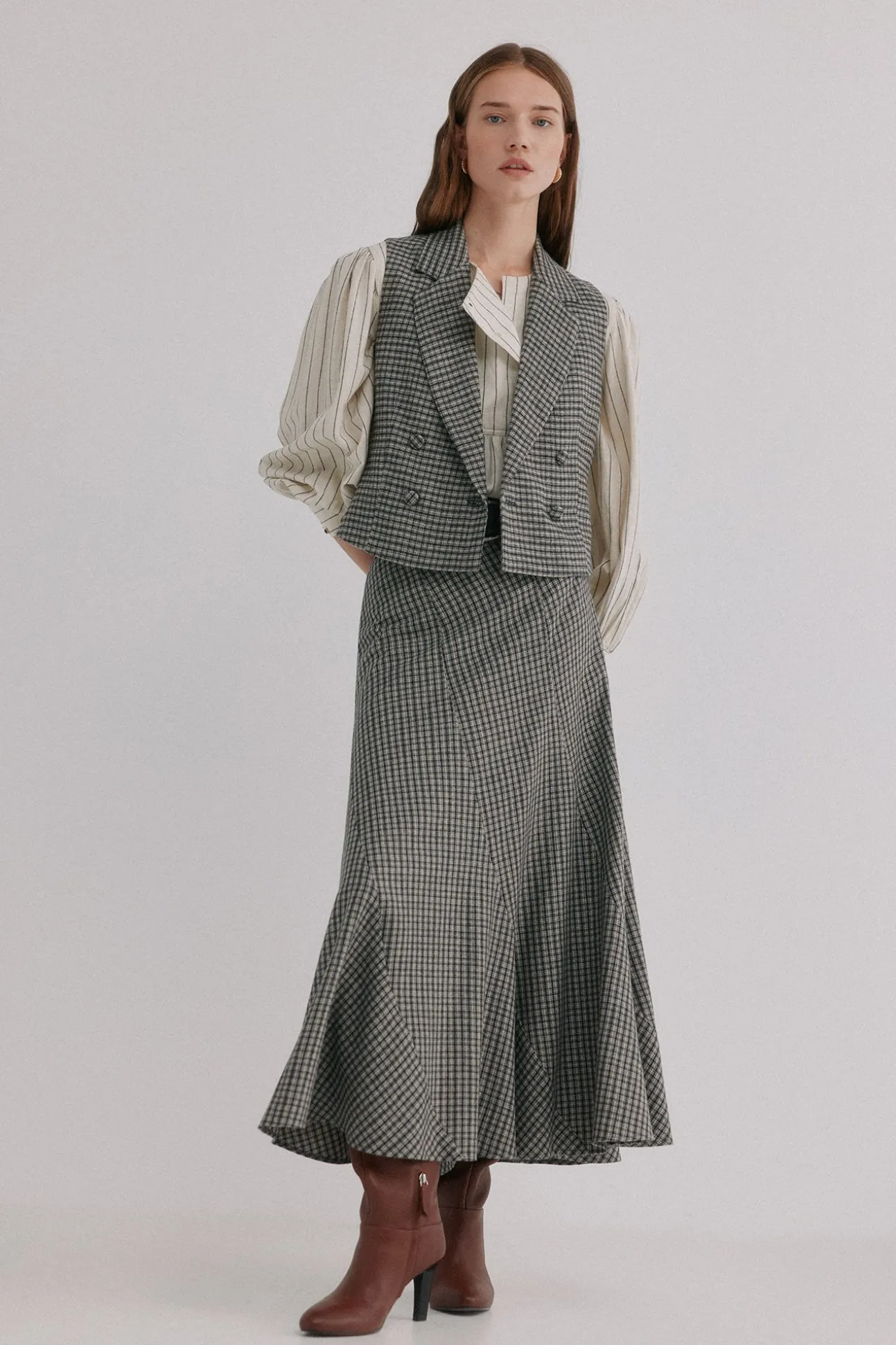 Romilda. Falda cuadros