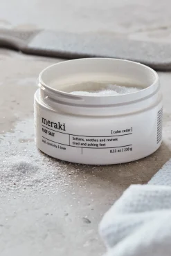 Sal marina para cuidado de pies