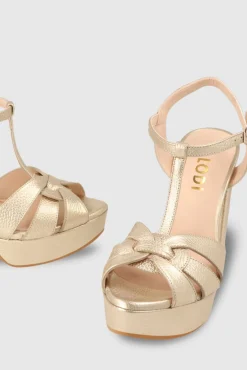 Sandalias con plataforma en piel dorada