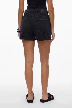 Short denim