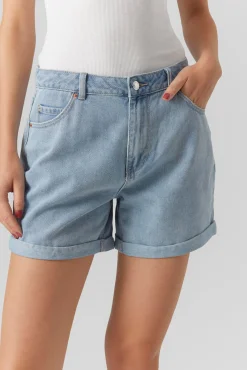 Short denim