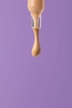 Sérum con color y protección SPF 30