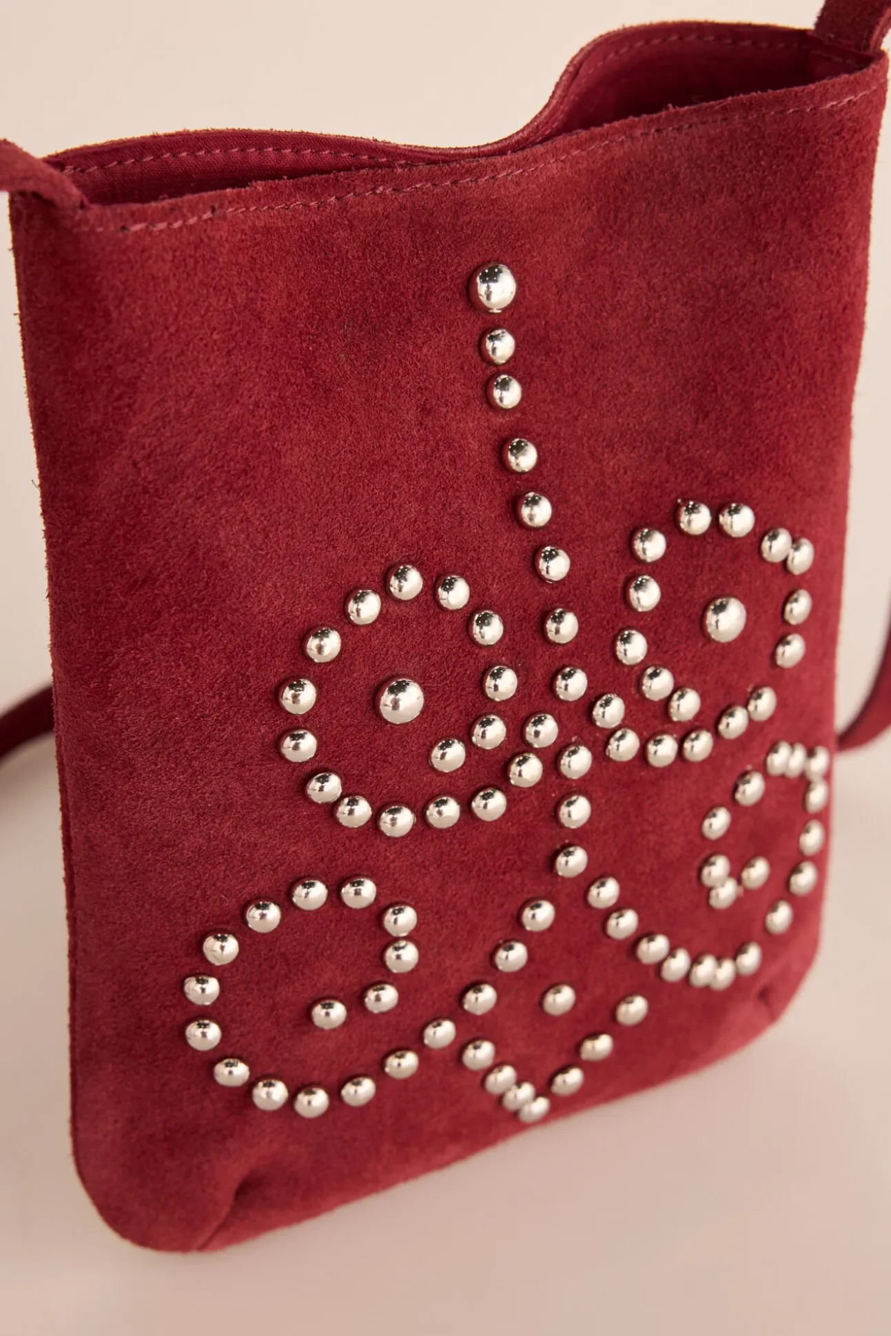 Studs phone pouch