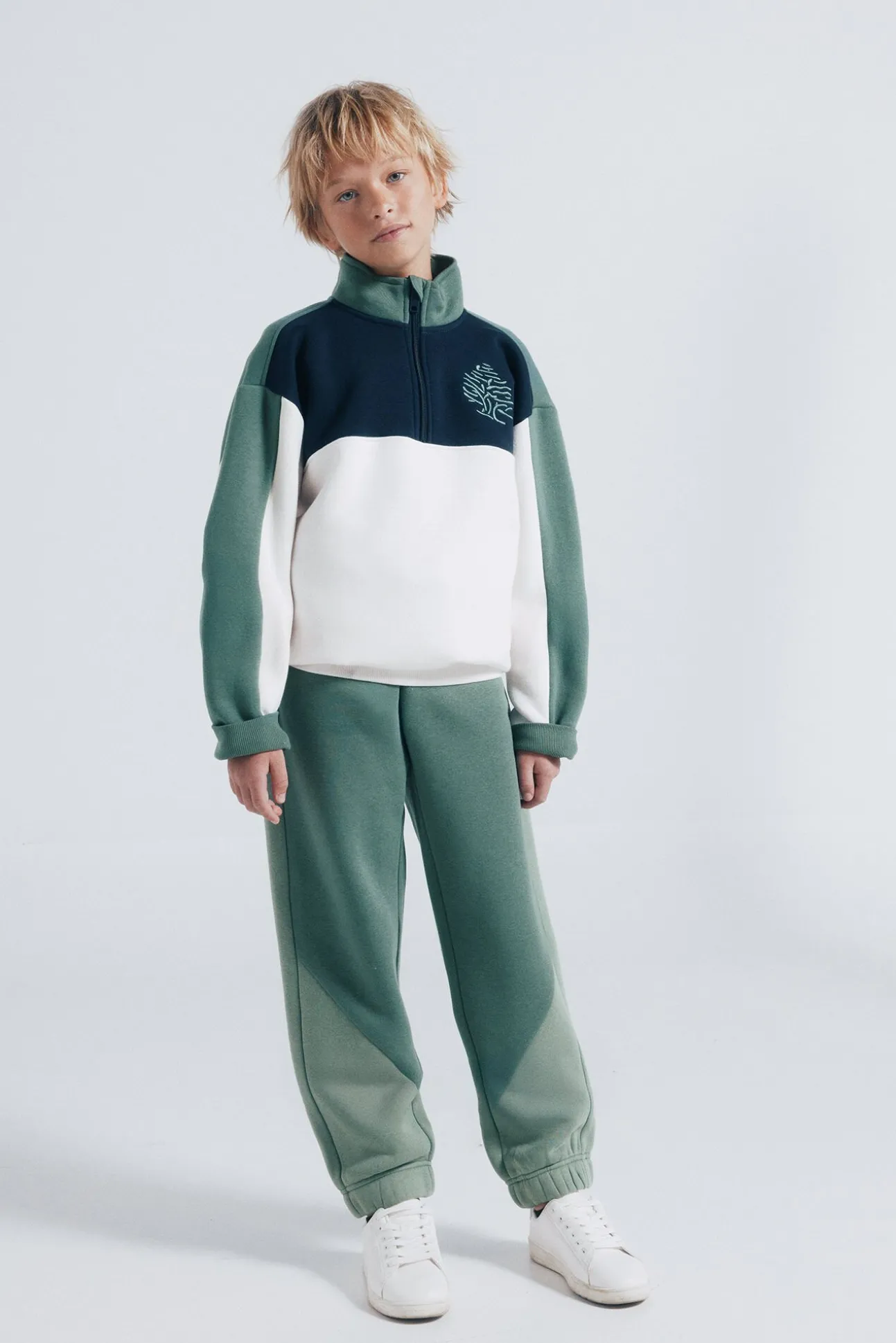 Sudadera camionero cortes niño