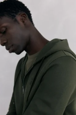 Sudadera con capucha tejido técnico