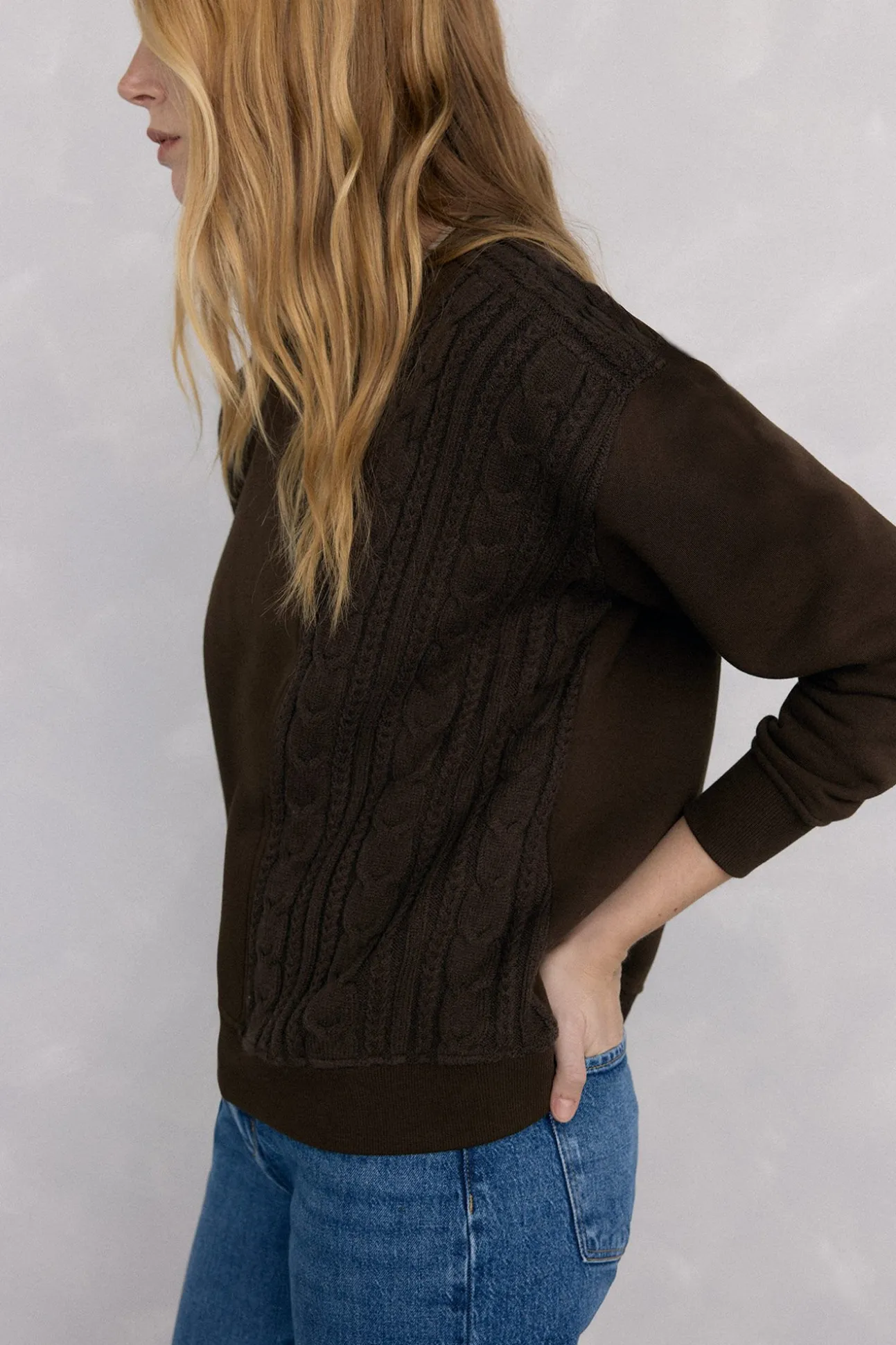 Sudadera detalle trenzado