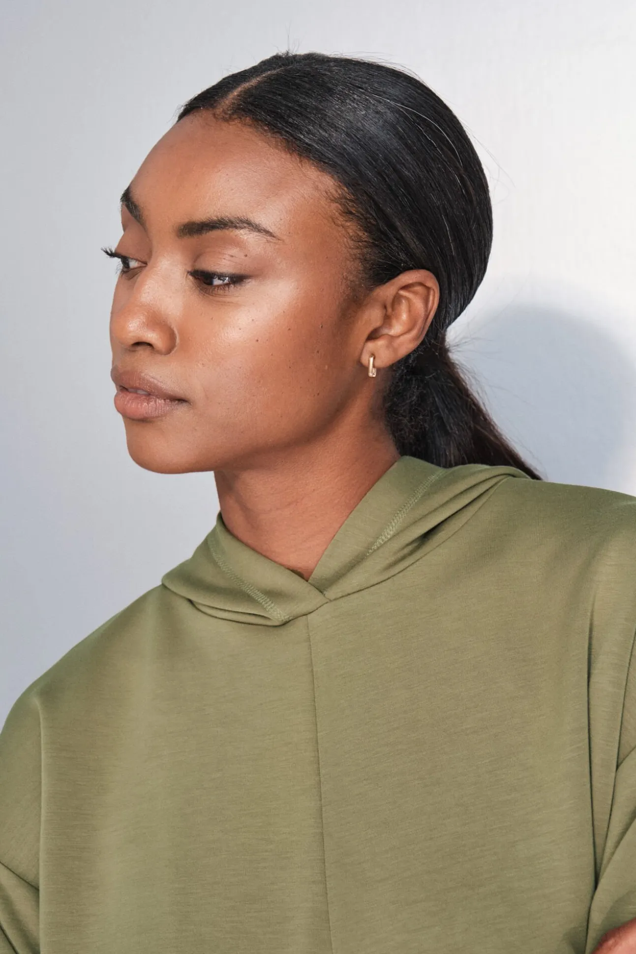 Sudadera drapeado kaki