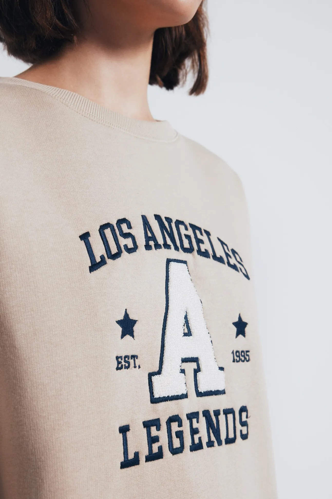 Sudadera gráfica ciudad