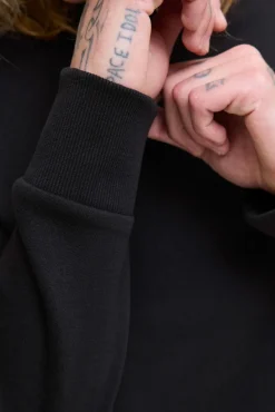 Sudadera logo contraste