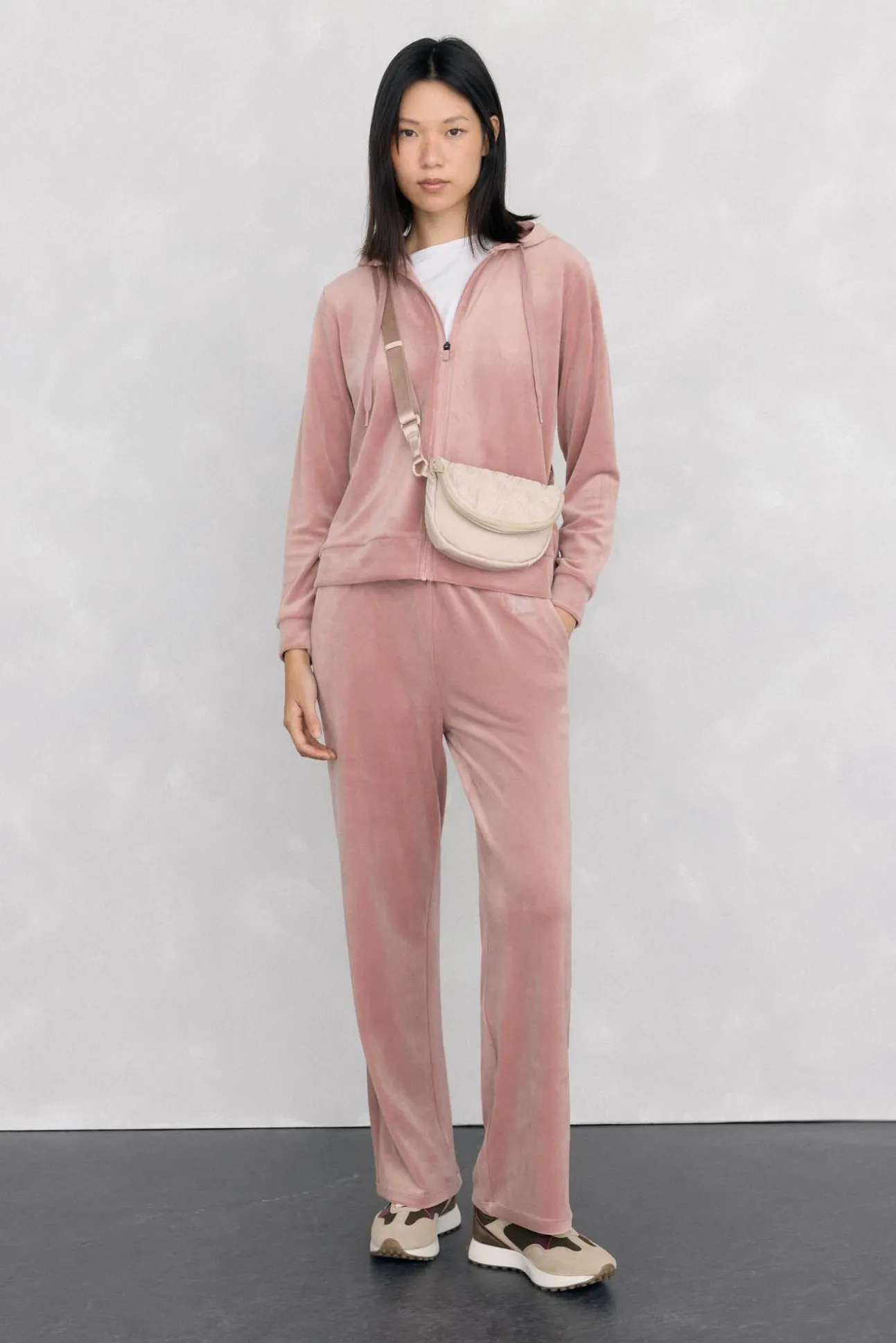 Sudadera terciopelo capucha activewear