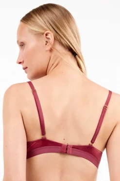 Sujetador capacidad en tejido de encaje