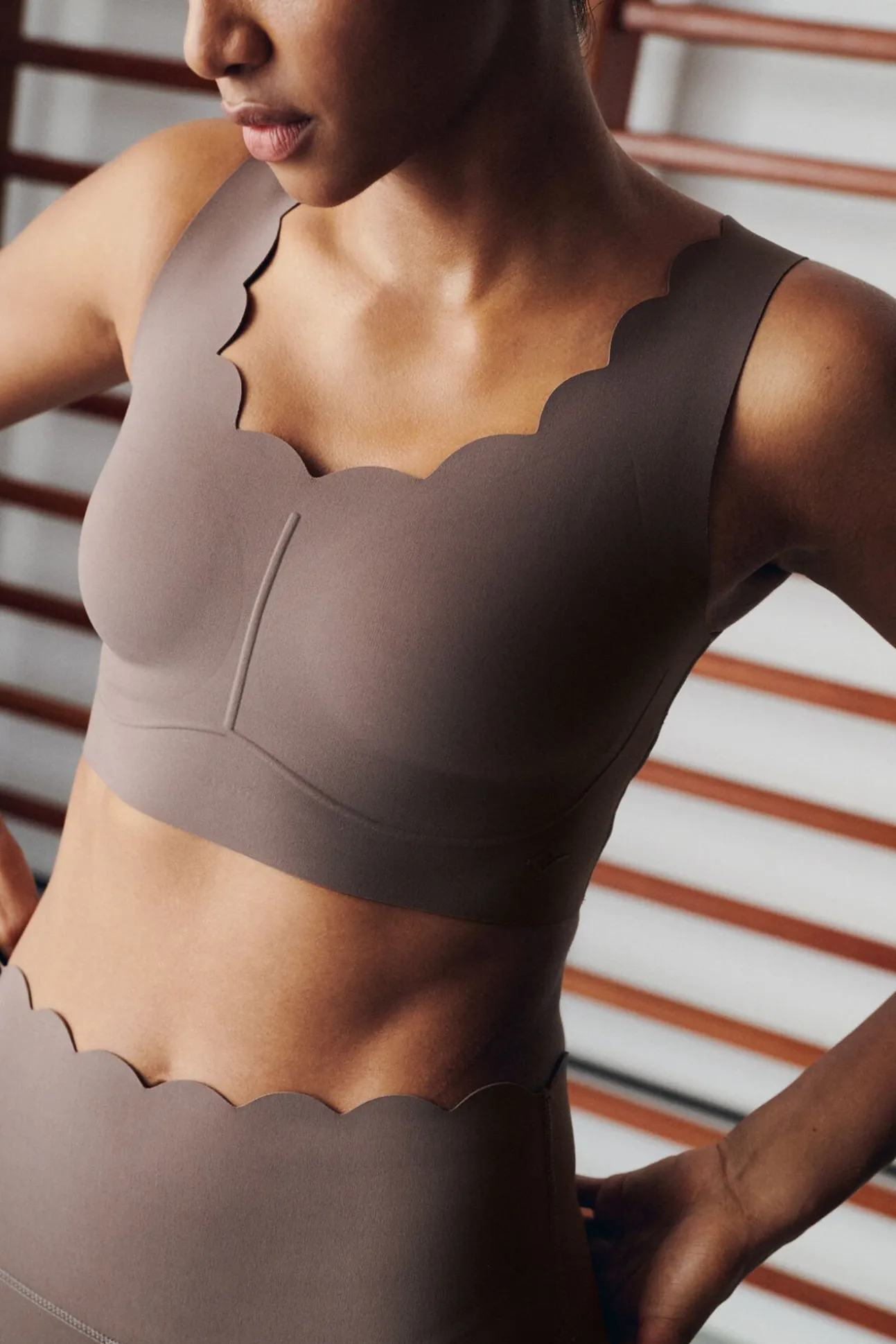 Sujetador deportivo COMPRESSIVE marrón