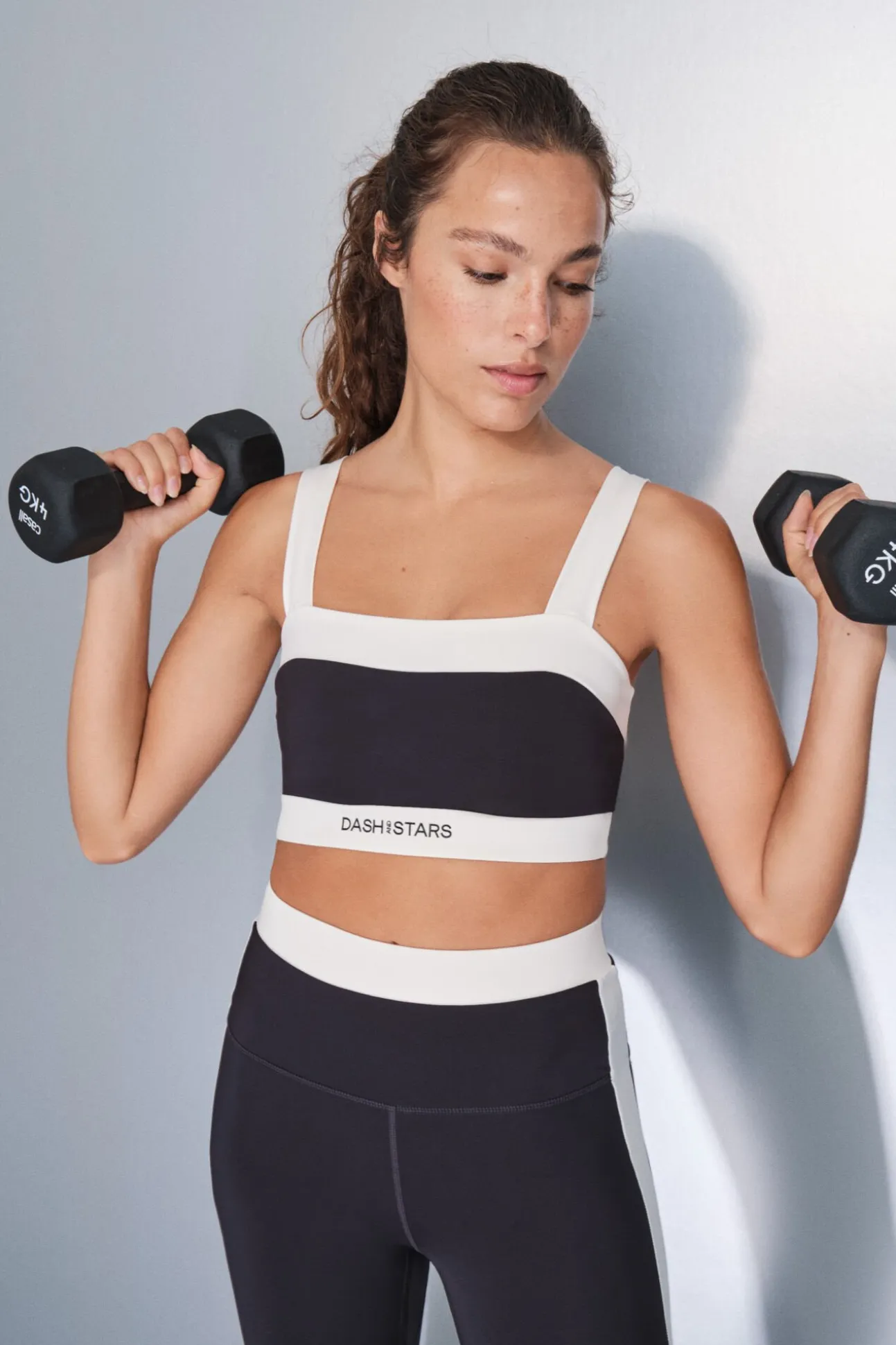 Sujetador deportivo 4D Stretch bandeau blanco y negro