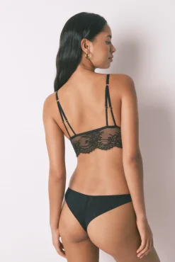 Tanga encaje tul negro