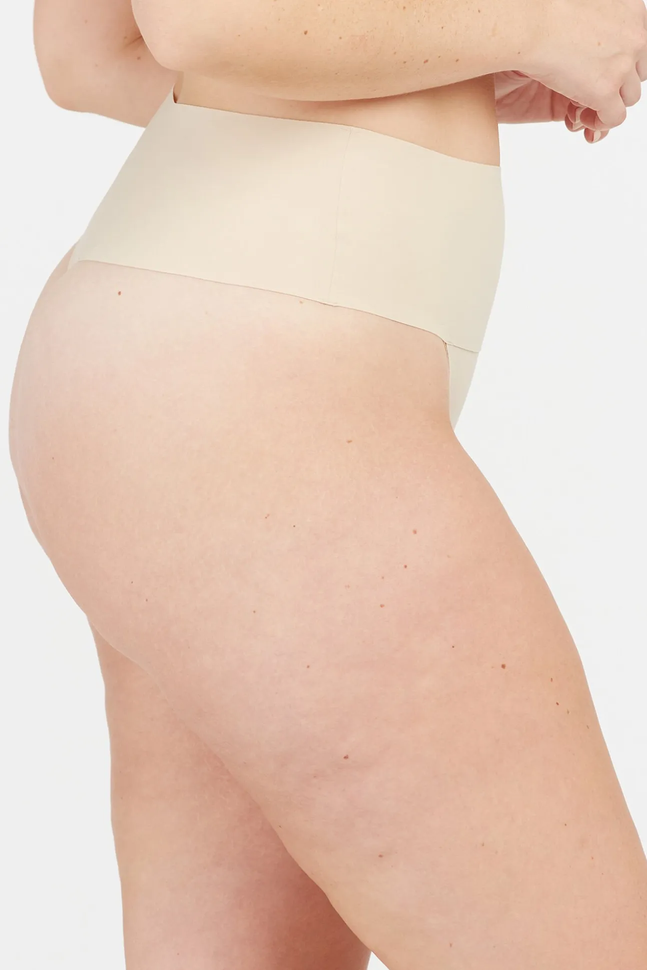 Tanga moldeador invisible nude Spanx