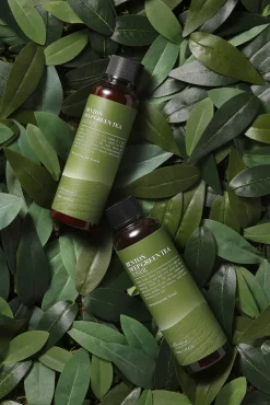 Tónico de té verde profundo