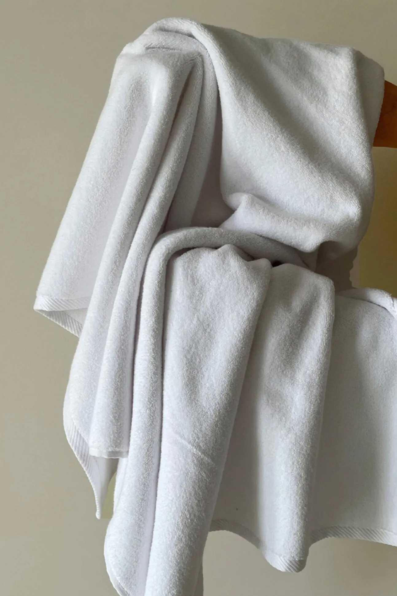 Toalla manos asana 600g/m2 zero twist blanco 50x100