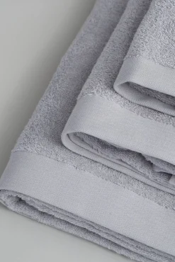 Toalla tocador wonder 550g rizo americano gris 30x50