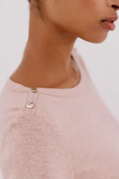 Top cuello barco botones dorados