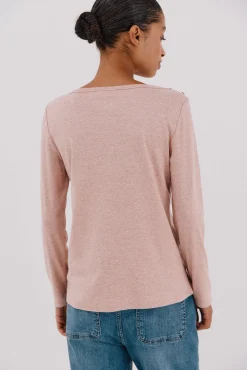 Top cuello barco botones dorados