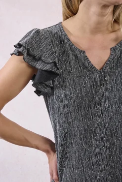 Top de manga corta detalle volantes