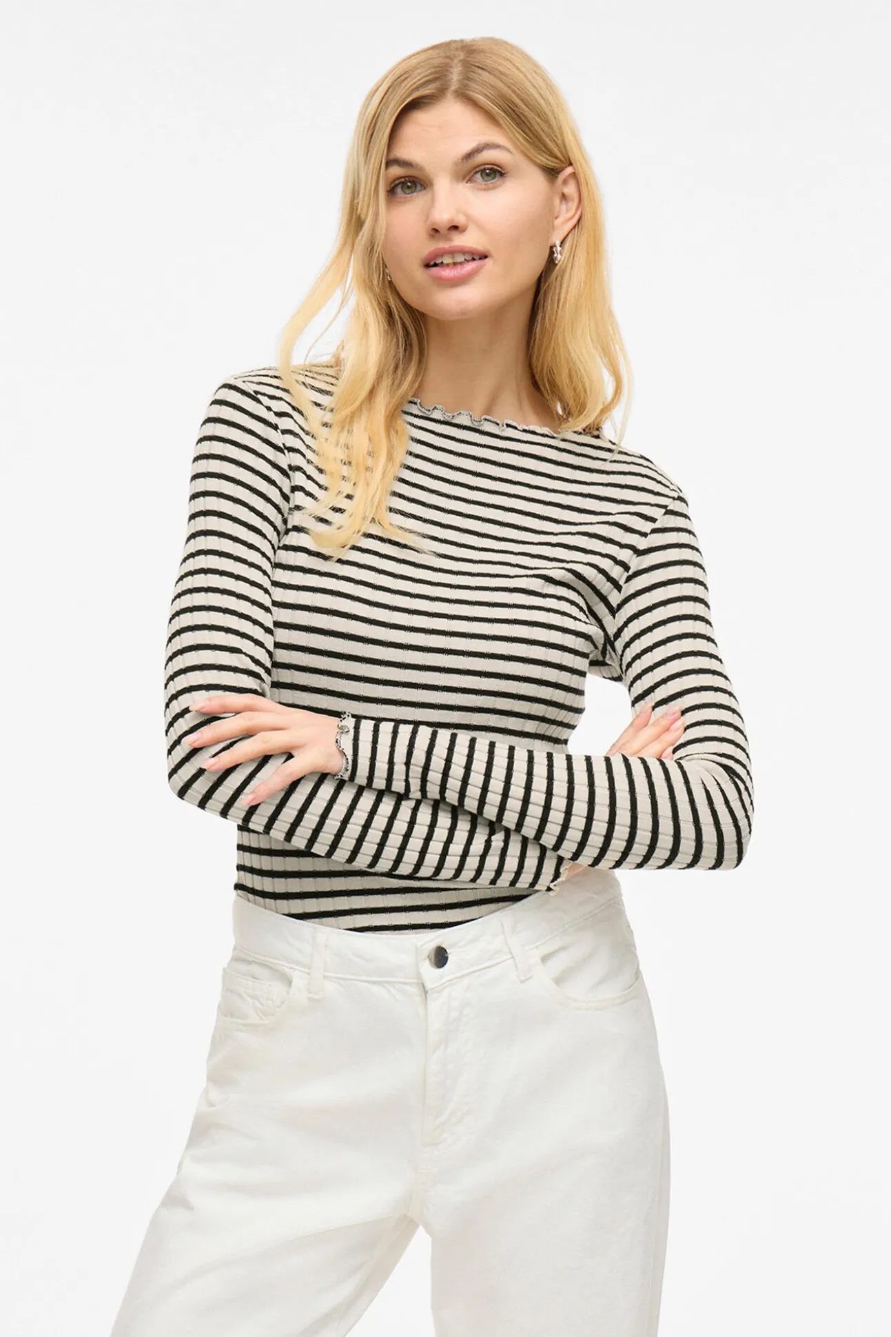 Top de manga larga con ribetes