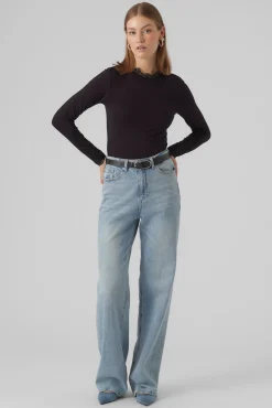 Top de manga larga detalles encaje