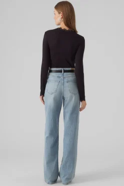 Top de manga larga detalles encaje