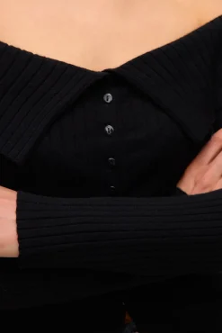 Top de punto hombros descubiertos