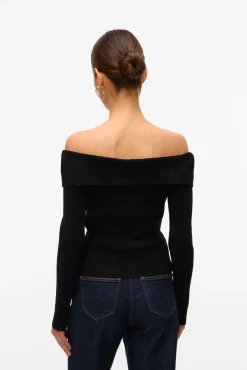 Top de punto hombros descubiertos