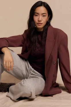 Top encaje asimétrico