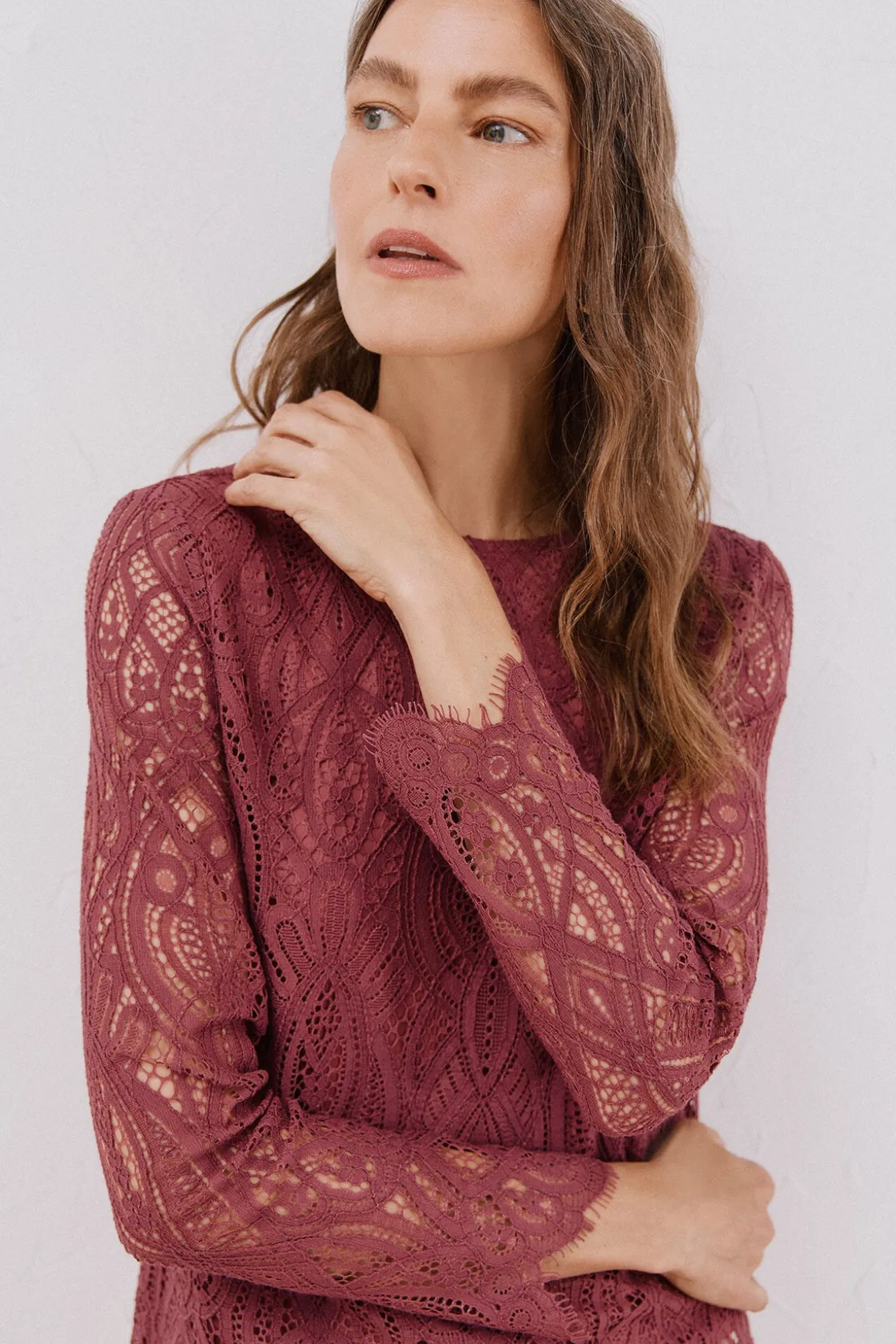 Top guipur manga larga