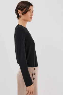 Top pieza dorada escote