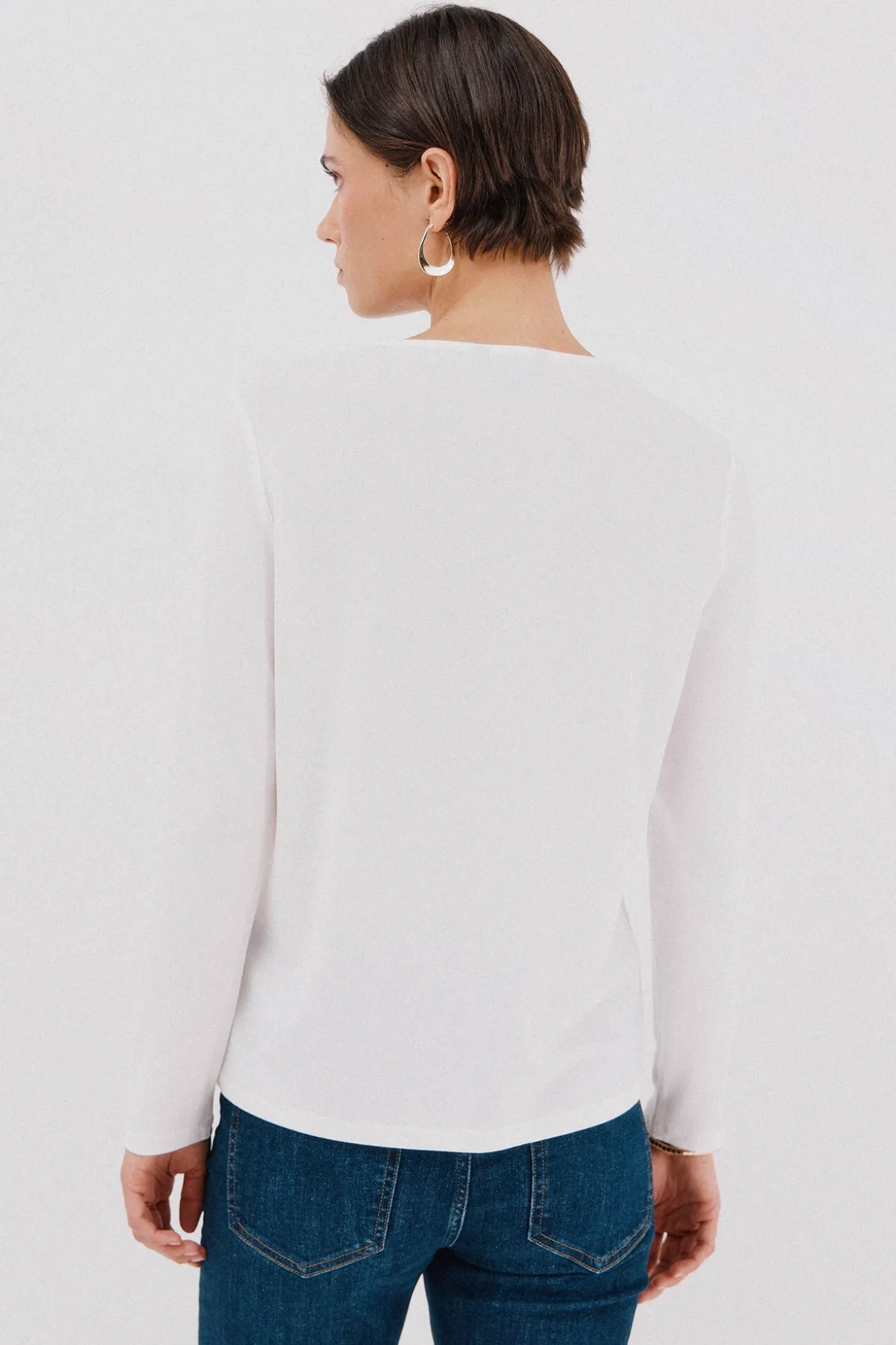 Top pieza dorada escote