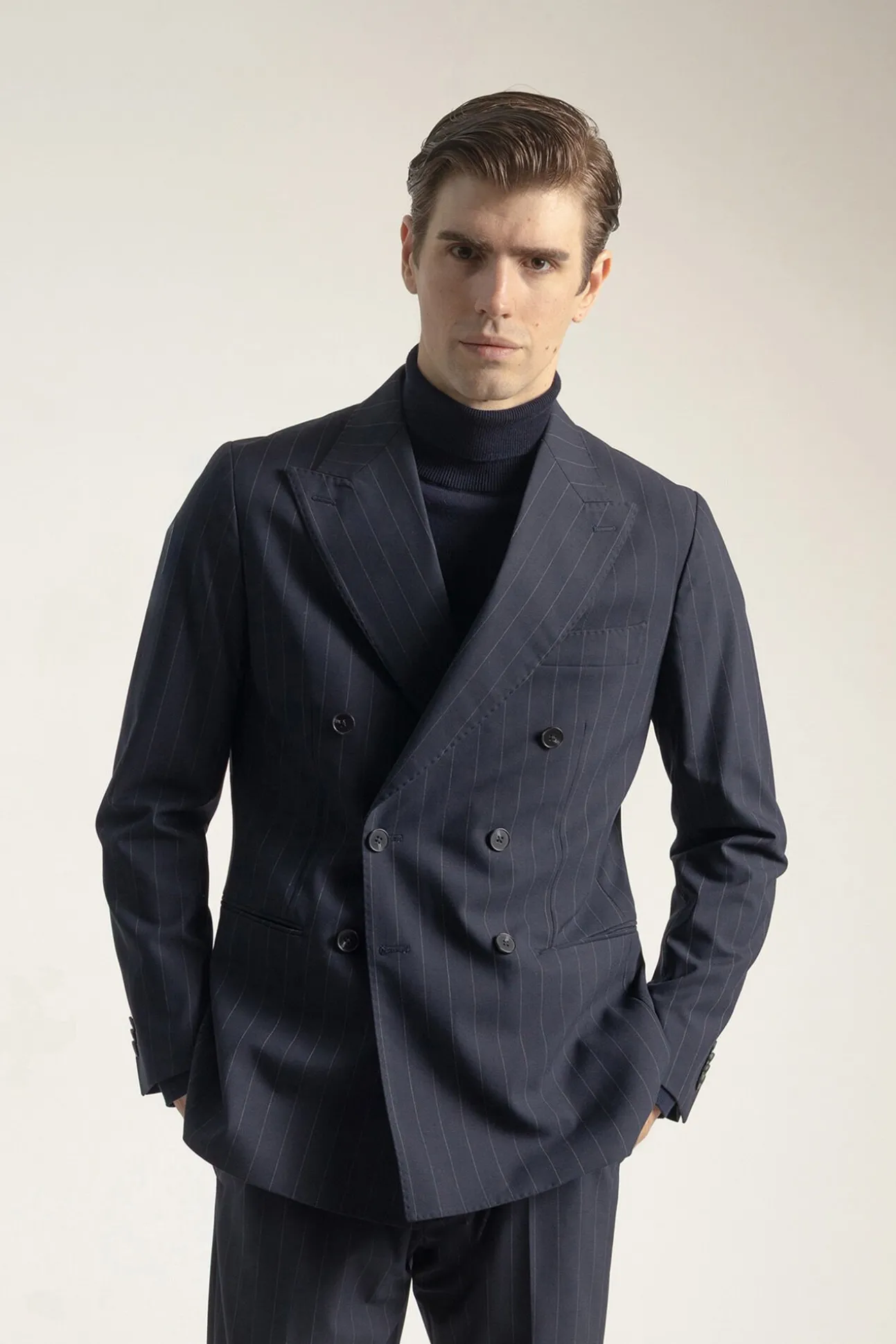 Traje cruzado raya diplomática marino