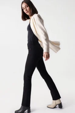 Vaqueros secret push in slim