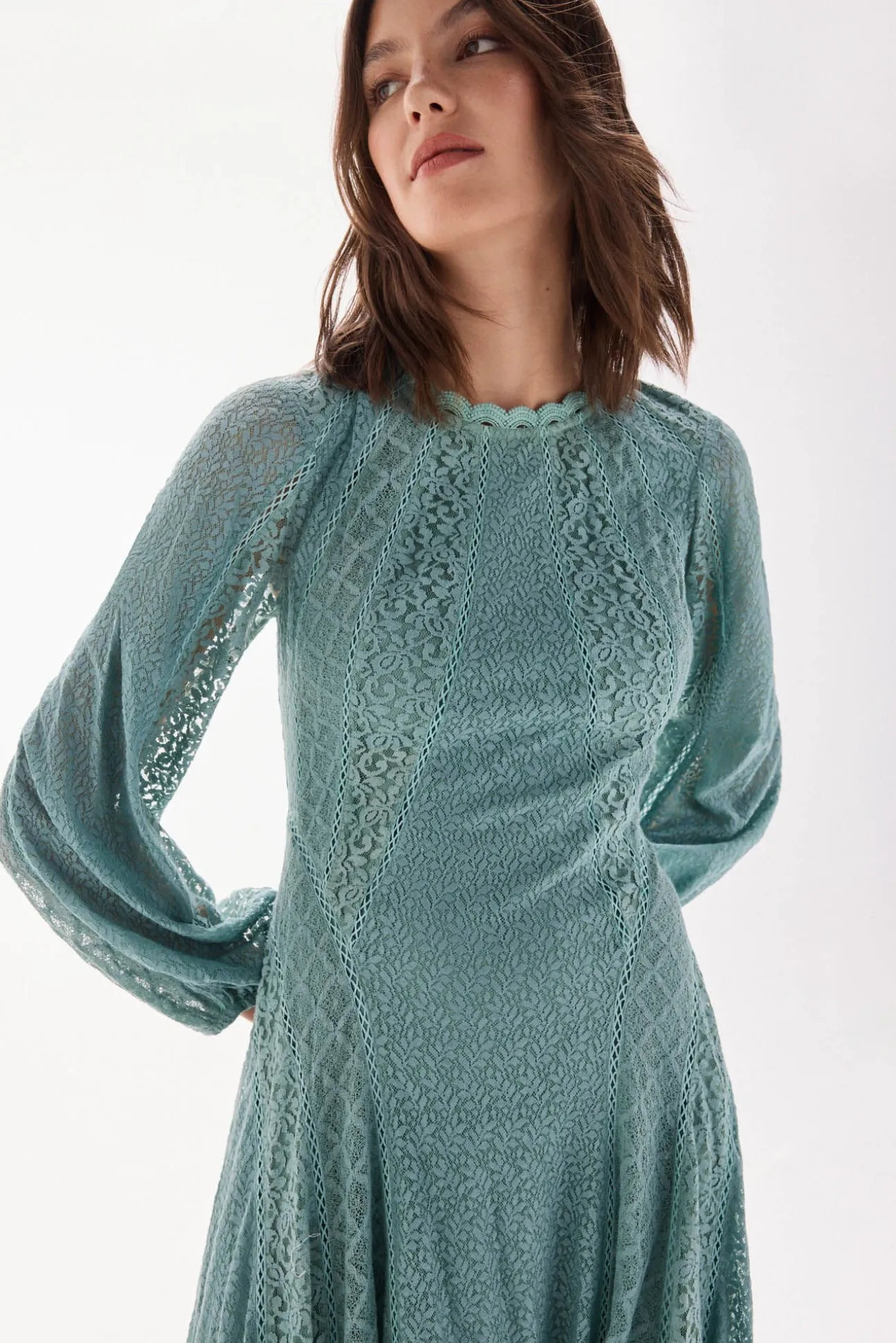 Vestido combinado de encajes